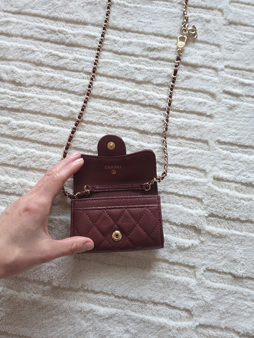Black Quilted Mini Crossbody Wallet with Chain Purse Bag Handbag Clutch Burgundy - Picture 3 of 5